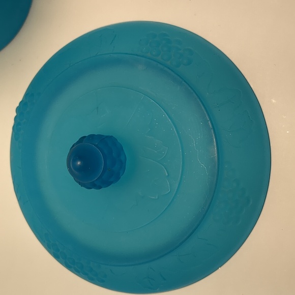 Vtg Indiana Glass frosted blue Pedestal Candy dish w/lid. Harvest grape. - Picture 3 of 11